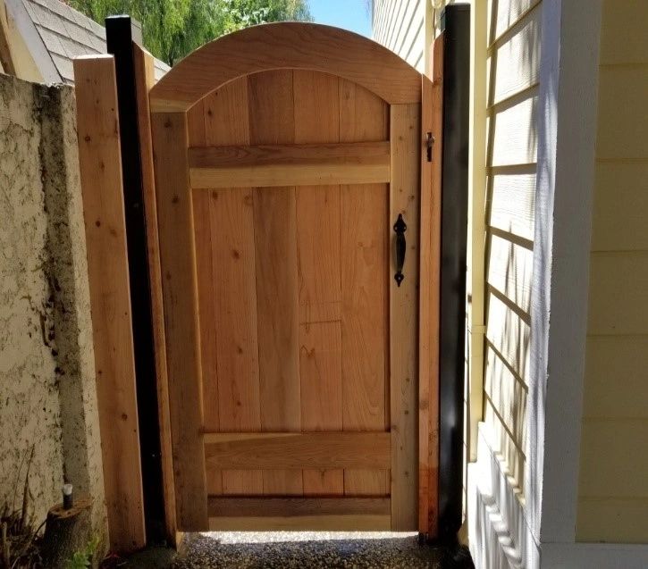 Trim gate with upgraded Z-frame backing and finished trim boards