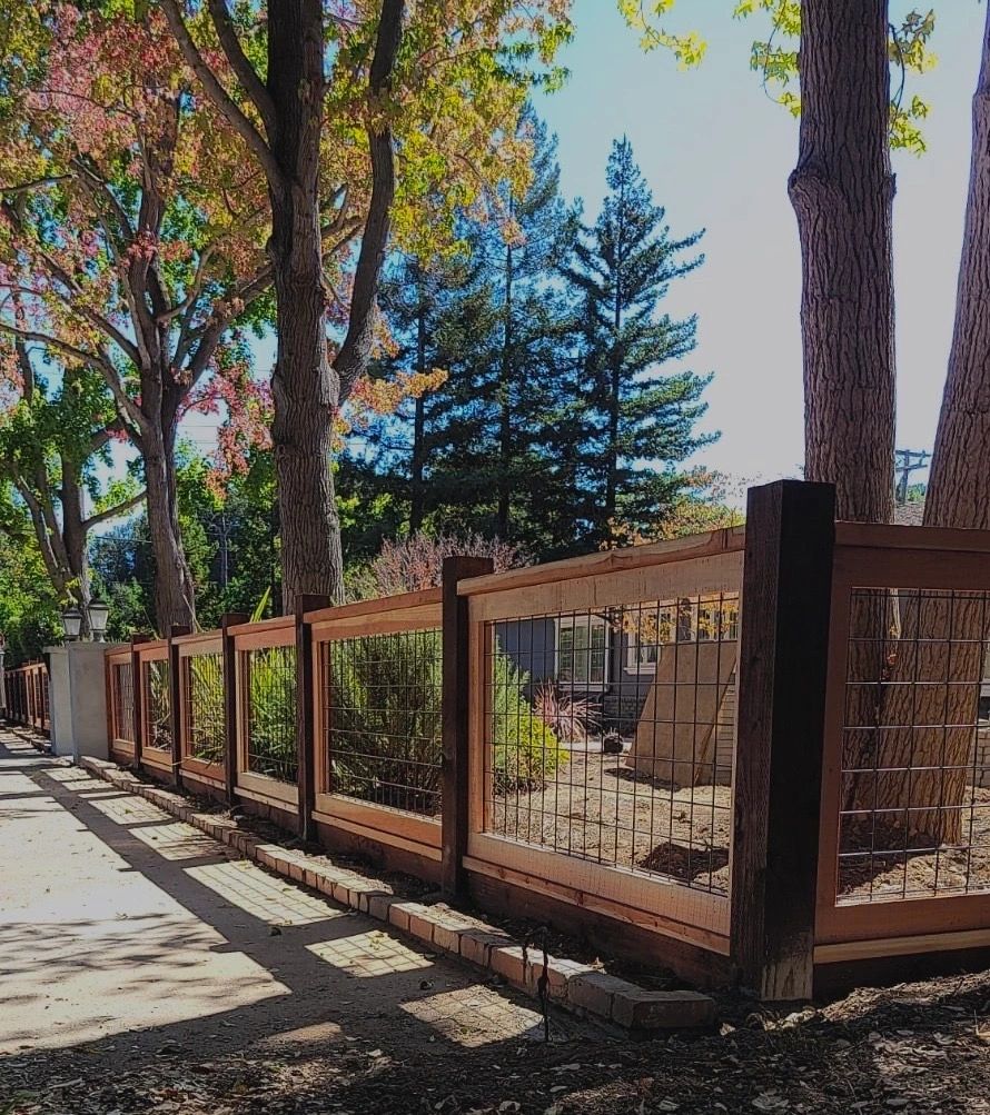 Hog wire rustic fence installation